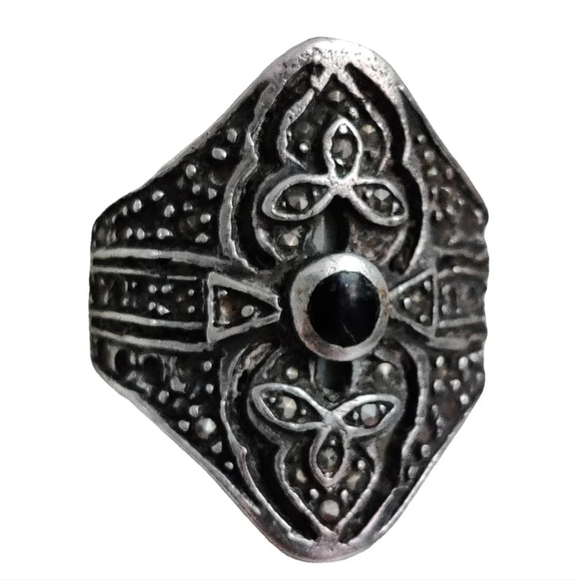 Vintage Sterling Silver Marcasite & Onyx Ring - Picture 2 of 16